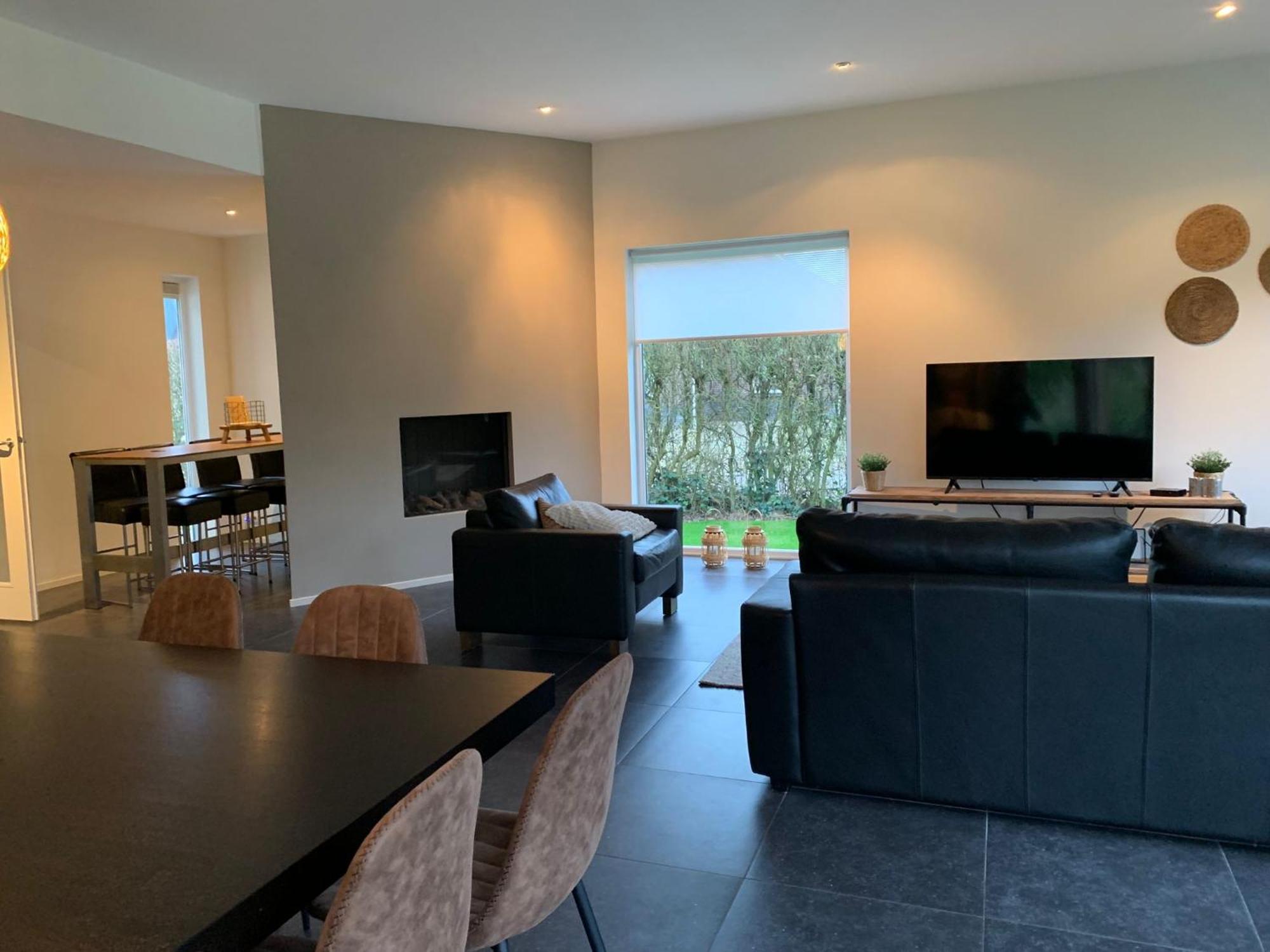 Villa Riverside Met Hottub, Eigen Aanlegsteiger, Zwemtrap, Trampoline En Kano'S Zeewolde Exterior foto